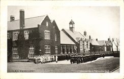 VINTAGE POSTCARD Bateau HMS Excel Quarter Deck Fall in after Drill