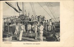 CPA Bateau Les timoniers aux signaux 