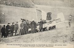 CPA Avion Aviation Arrivee de Bleriot a Douvres apres la traversee du Detroit 25 juillet 1909 