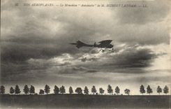 CPA Avion Aviation Le monoplan Antoinette de M Hubert Latham