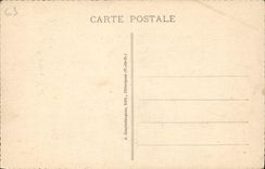 CPA Le Mont Dore Place Michel Bertrand Hotel Sarciron Et Hotel De Paris