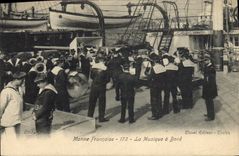 CPA Bateau Marine La musique a bord 