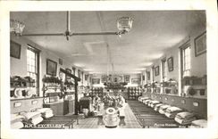 CPA Bateau HMS Excellent Mens room