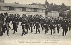 CPA Bateau Funerailles des victimes de l'explosion du cuirasse Liberte Arsenal de terre Les amiraux suivent le President