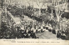 VINTAGE POSTCARD Boat Toulon Funeral of the victims of the Freedom Ravelled of the clergy