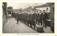 VINTAGE POSTCARD Bateau Life War in the Navy Parading has landing party