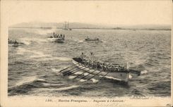 VINTAGE POSTCARD Boat War Regattas with the oar