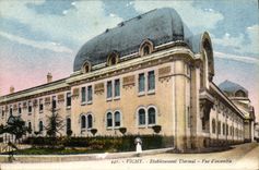 VINTAGE POSTCARD Vichy Hydropathic establishment Overall picture