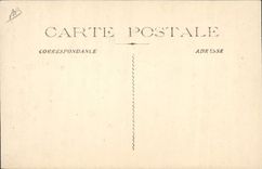 VINTAGE POSTCARD Bateau Navy One hoists an ox has edge