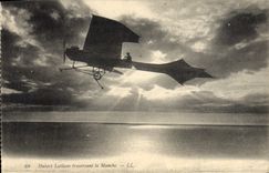 CPA Avion Aviation Hubert Latham traversant la Manche 