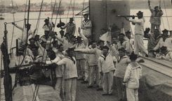 VINTAGE POSTCARD Warship Exercise of the signals