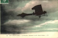 CPA Avion Aviation Le monoplan Antoinette de M Hubert Latham