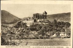 VINTAGE POSTCARD Holy Bertrand de Comminges the cathedral and the village Overall picture