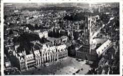 CPM Bruges Beffroi et Grand place