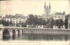 La POSTAL de la VENDIMIA encoleriza el puente del centro y de la catedral