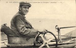 CPA Avion Aviation Hubert Latham dans son monoplan Antoinette