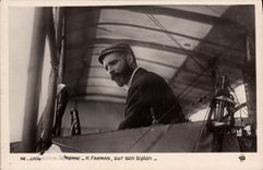CPA Avion Aviation Farman sur son biplan 