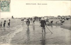 VINTAGE POSTCARD Berck Beach Rising Tide