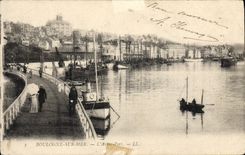 VINTAGE POSTCARD Boulogne On Sea Before Port Boats
