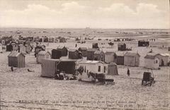 CPA Berck Plage Les Cabines Et Vue generale de la plage a maree basse
