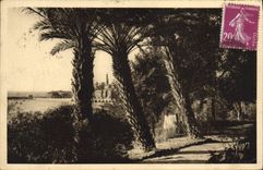 POSTAL de la VENDIMIA Menton la ciudad vista a través de las palmeras