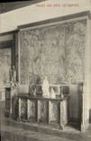 CPA Musee Des Arts Decoratifs Cotes de stalles Coffre et statue
