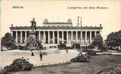 VINTAGE POSTCARD Berlin Lustgarten und altes Museum