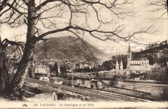 VINTAGE POSTCARD Heavy the Basilica and the City