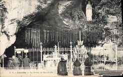 VINTAGE POSTCARD Heavy the Cave of Massabielle