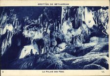 VINTAGE POSTCARD Caves De Betharram the palate of the fairies