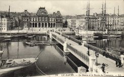 VINTAGE POSTCARD Le Havre the Stock Exchange and the Basin of Trade Boats