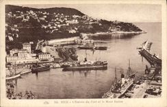 CPA Nice L'Entree du Port et le Mont Boron Bateaux