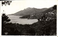 MODERN CARD Trayas VAr View