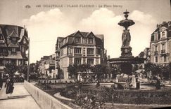 CPA Deauville Plage Fleurie La place Morny