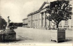 CPA Compiegne Vue Sur Le Parc