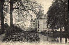 CPA Azay Le Rideau Chateau L'indre en aval du pont de la cour d'honneur