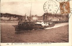 CPA Trouville Reine Des Plages La Bateau Du Havre