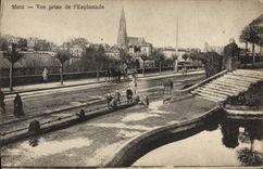 CPA Metz Vue Prise De I'Esplanade Enfants