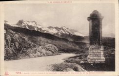 CPA Les Basses Pyrenees Haute Vallee d'Aspe le Somport Sommet du col et la borne frontiere