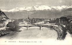 CPA Grenoble Panorama Des Quais et les Alpes