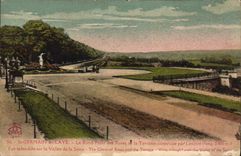 CPA St Germain en Laye Le Rond Point des Roses et la Terrasse 