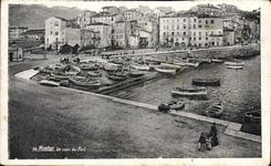 CPA Menton Un Coin du Port Bateaux