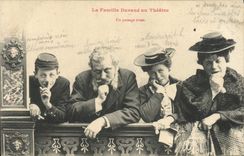 CPA Fantaisie La famille Durand au theatre Un passage triste