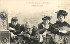 CPA Fantaisie La famille Durand au theatre Un passage tragique