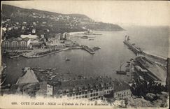 CPA Nice L'Entree du Port et le Montbouron 