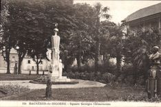 CPA Bagneres de Bigorre Square Georges Clemenceau