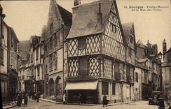 CPA Bourges Vieilles Maisons de la rue des Toiles