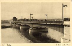 CPA Vichy Le pont sur l'Allier