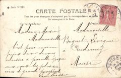 CPA Fantaisie Femme Pres du vieux puits 