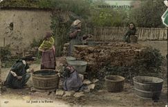 CPA Le jeudi a la ferme Folklore Enfants Peche